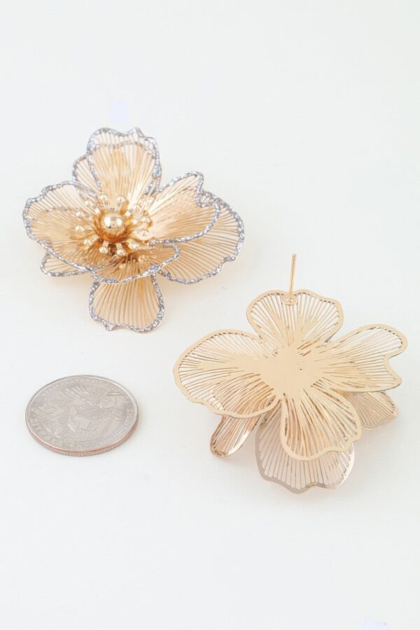 Blooming Flower Earrings with Glitter Trim