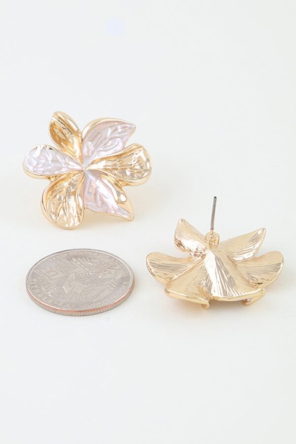 Blooming Flower Stud Earrings - Polished Gold & Pearl