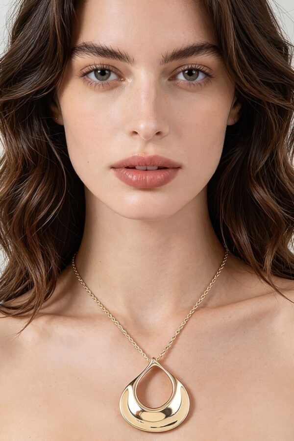 Twisted Chain Ripple Teardrop Necklace - Polished