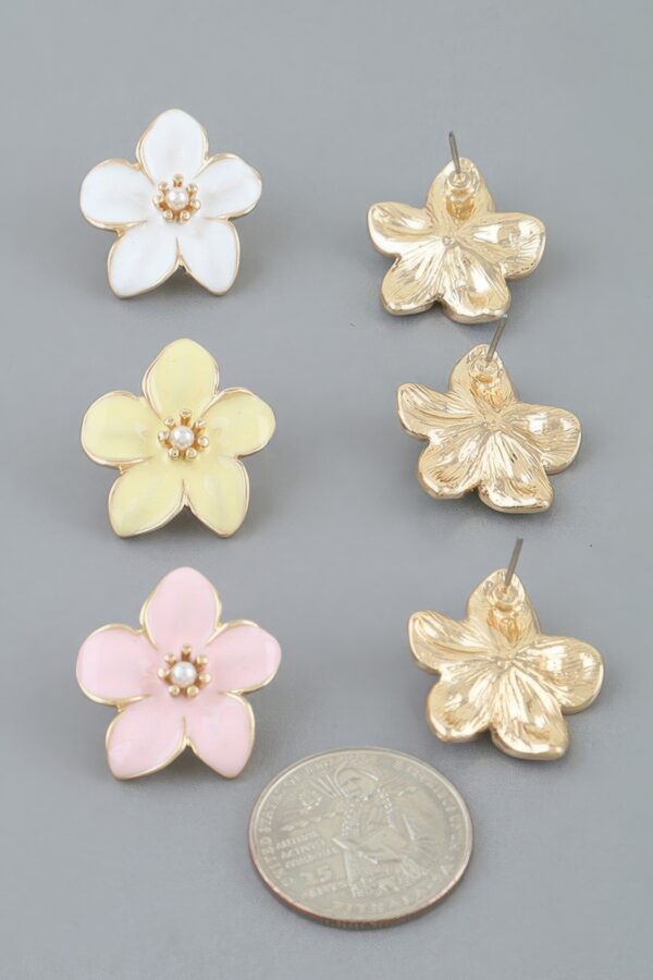 Marble Stone Flower Stud Earrings – 0.8″ Floral Studs
