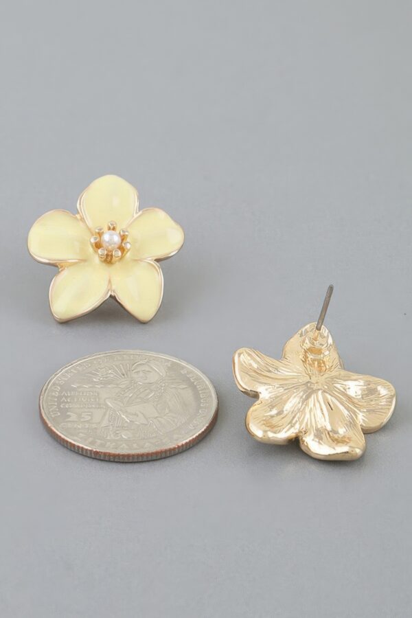 Marble Stone Flower Stud Earrings - 0.8" Floral Studs