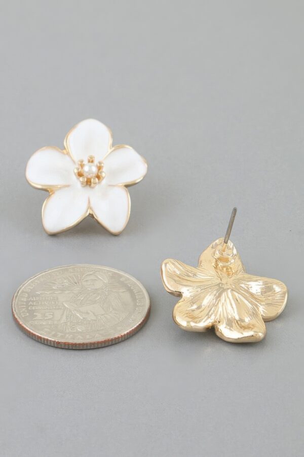 Marble Stone Flower Stud Earrings - 0.8" Floral Studs
