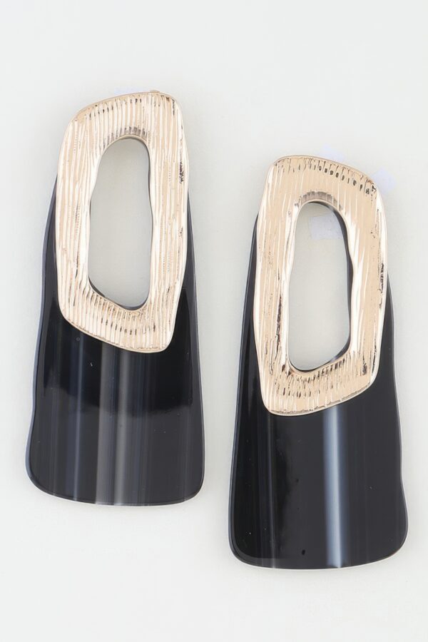 Modern Retro Streak Earrings – Textured Metal Trapezoid