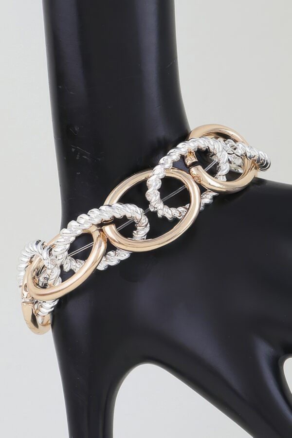 Twisted Link Chain Bracelet - Multi-Texture Oval Links
