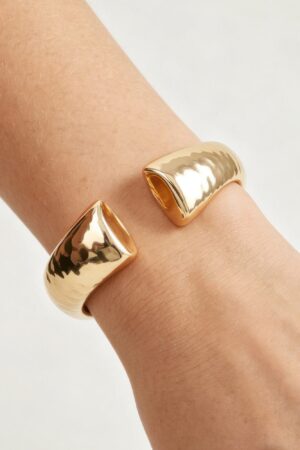 Hammered Open-Clasp Cuff Bracelet – Textured Polished Finish
