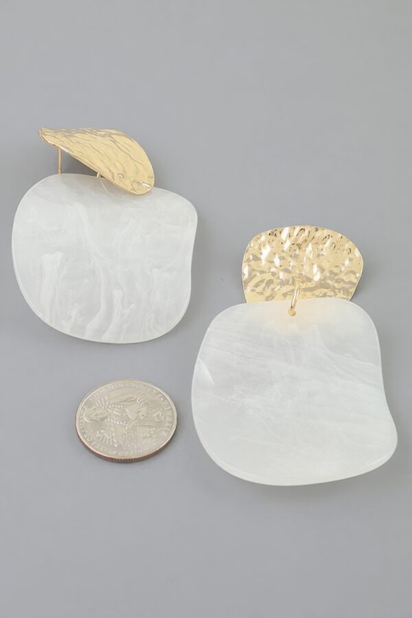 Marble-Inspired Drop Earrings with Hammered Metal Top