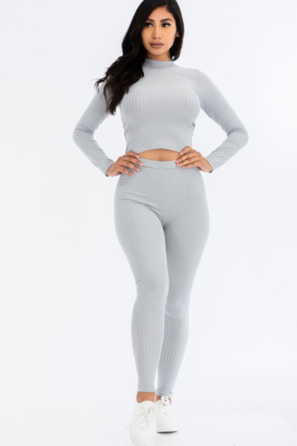 Ribbed Mock Neck Top & Leggings Set – High-Stretch Jersey