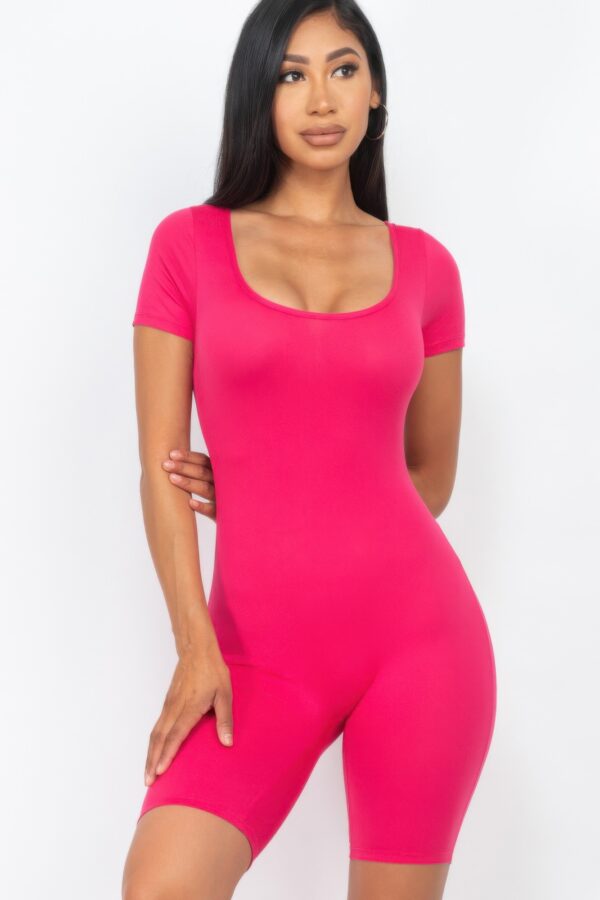 Scoop-Neck Bodycon Romper – Short Sleeve