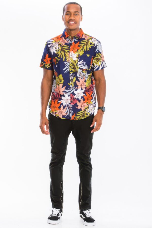 Men’s Hawaiian Print Button-Down Shirt – Multi-Color