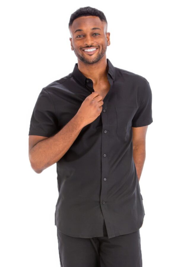 Men’s Short-Sleeve Solid Button Shirt with Chest Pocket