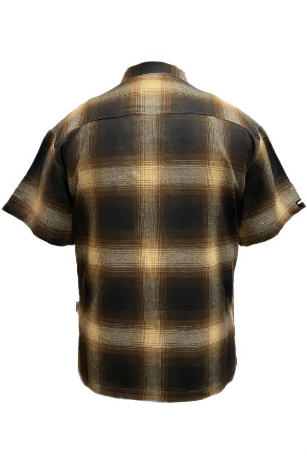 Men’s Plaid Short-Sleeve Shirt with Chest Pocket