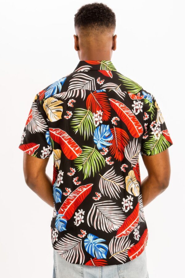 Men’s Multi-Color Hawaiian Print Button-Down Shirt