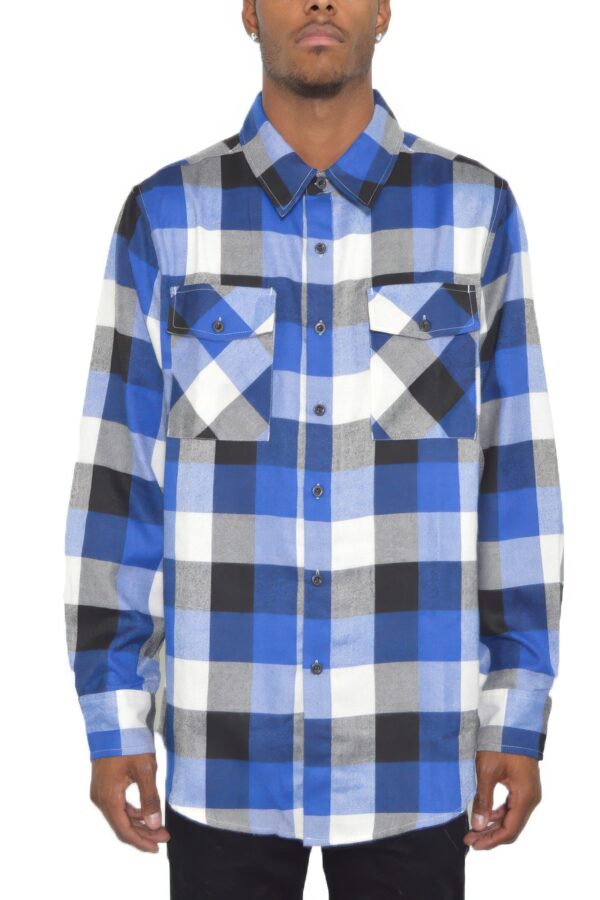 Men’s Long-Sleeve Checkered Flannel – Chest Pockets