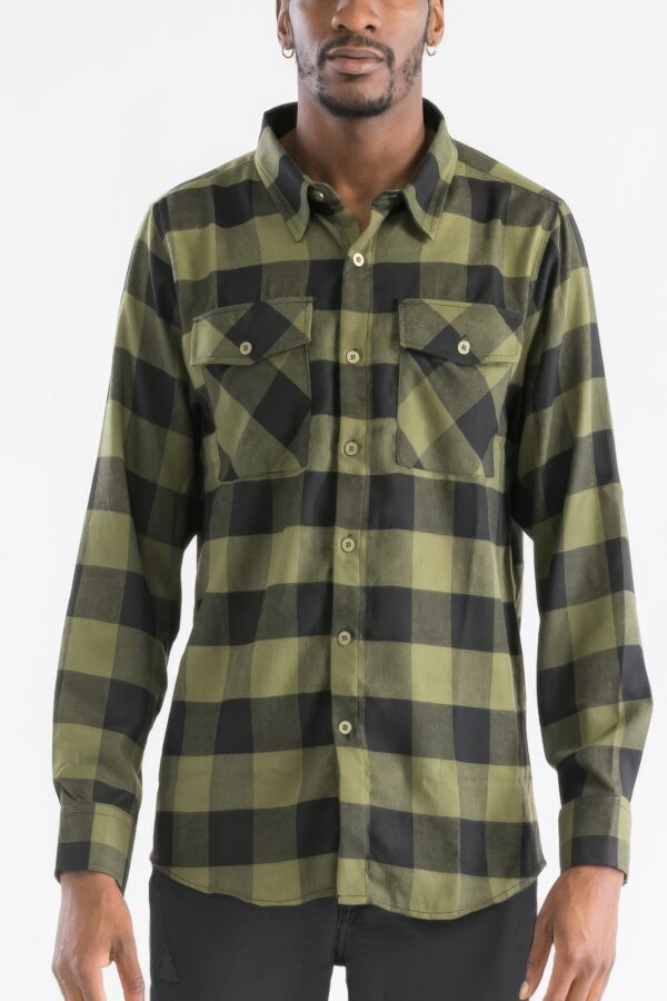 Checkered Flannel Shirt for Men – Chest Pockets & Curved Hem