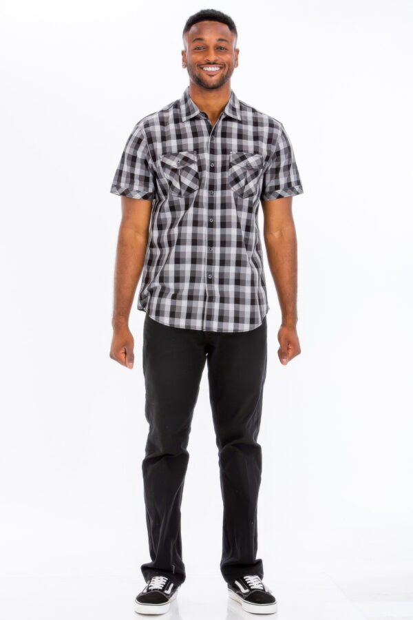 Men’s Checkered Button-Down Shirt with Chest Pockets