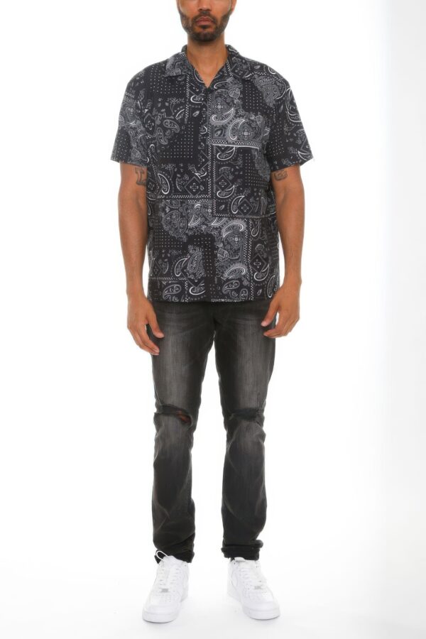 Men’s Collared Print Button-Down Shirt – Black & White