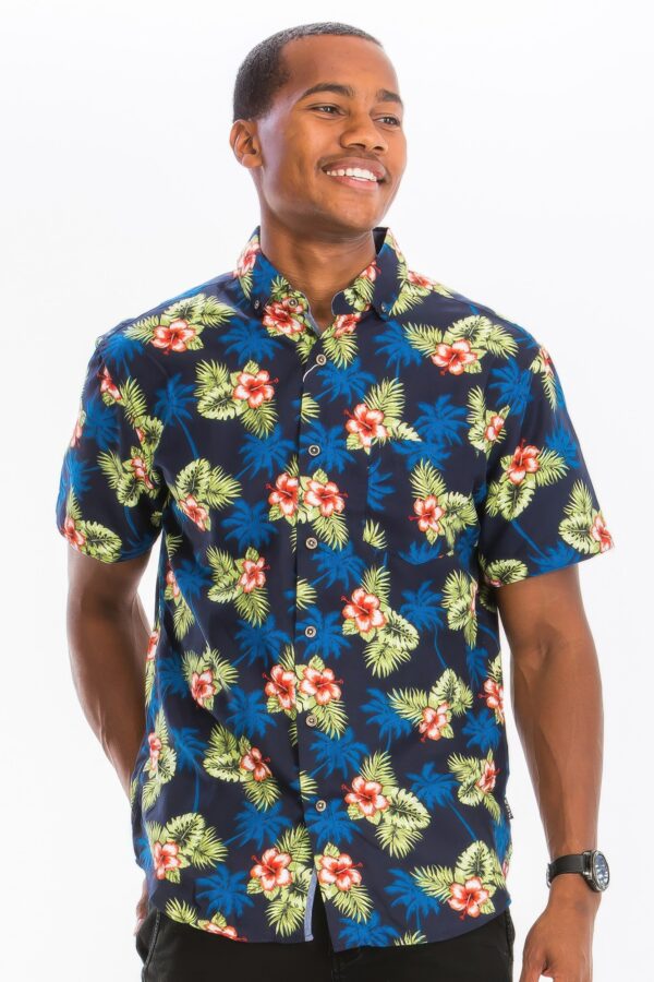 Men’s Hawaiian Print Button-Down Shirt – Tropical Multi