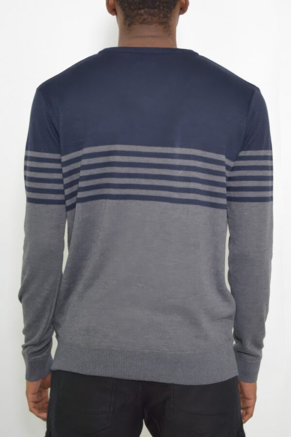 Men’s V-Neck Knit Pullover – Two-Tone Stripes