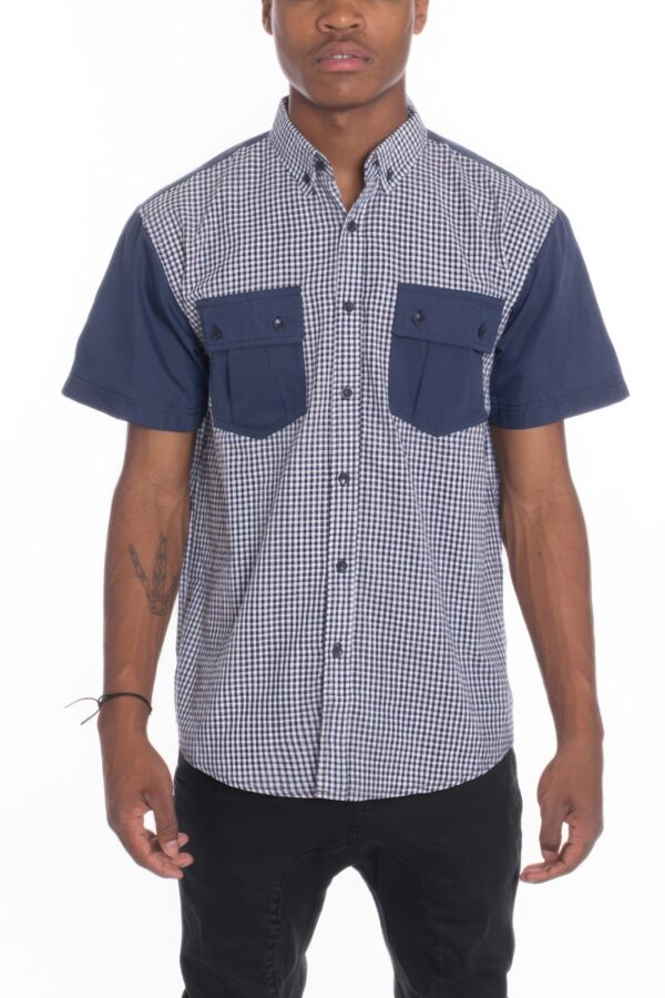 Men’s Short-Sleeve Two-Tone Button-Down Shirt