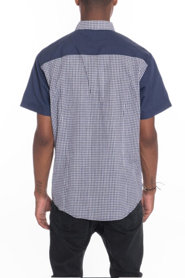 Men’s Short-Sleeve Two-Tone Button-Down Shirt