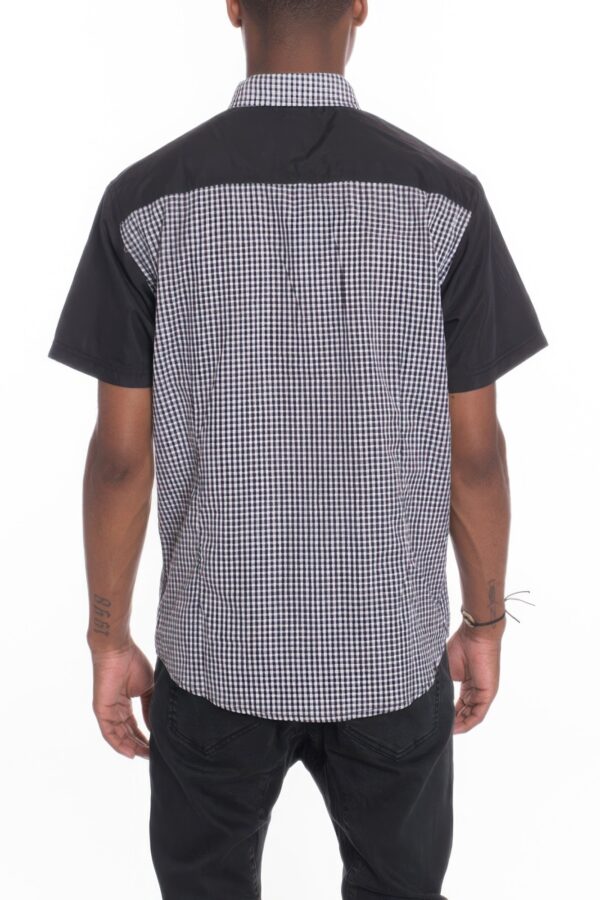 Men’s Short-Sleeve Two-Tone Button-Down Shirt