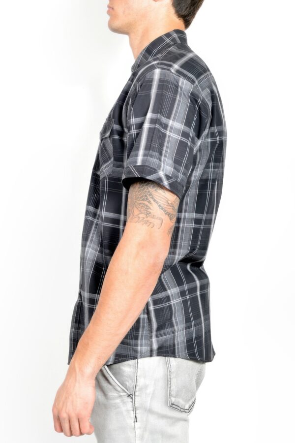 Men’s Short-Sleeve Plaid Shirt – Button Chest Pockets