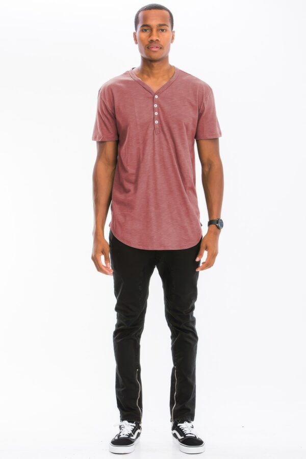 Men’s Short Sleeve Henley – 4-Button Scallop Hem