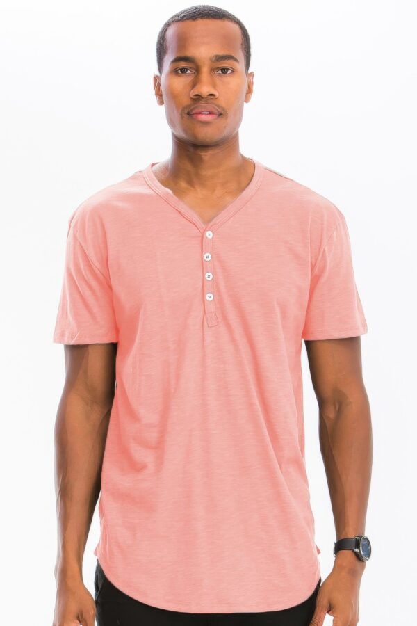 Men’s Short Sleeve Henley – 4-Button Scallop Hem