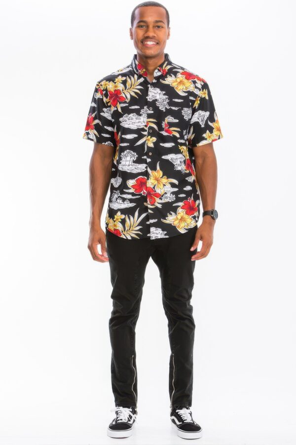 Men’s Hawaiian Print Button-Down Shirt – Black
