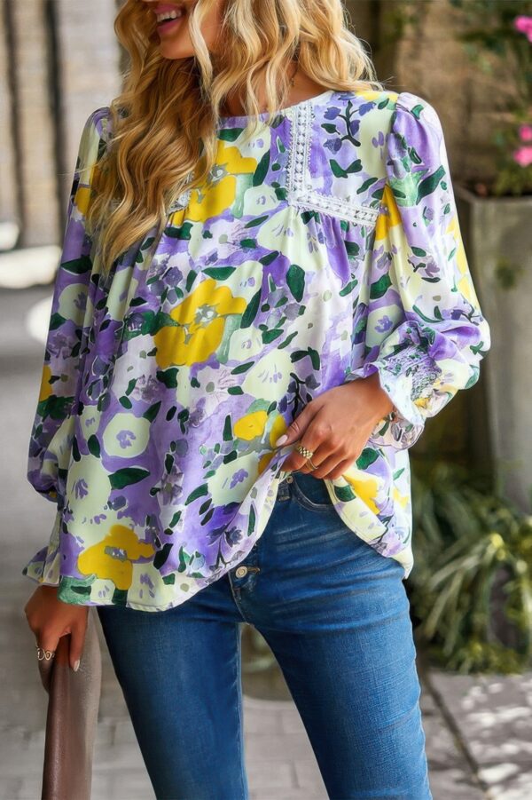 Floral Split-Hem Top with Contrast Lace Trim – Lightweight