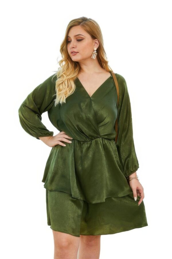 Plus Size V-Neck Dress with Ruffled Hem – Relaxed Silhouette