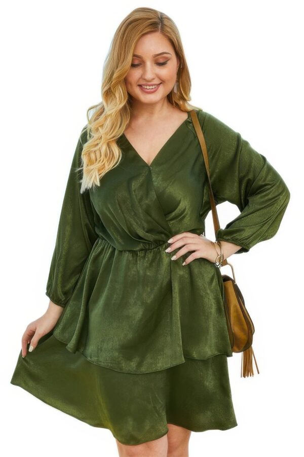 Plus Size V-Neck Dress with Ruffled Hem – Relaxed Silhouette