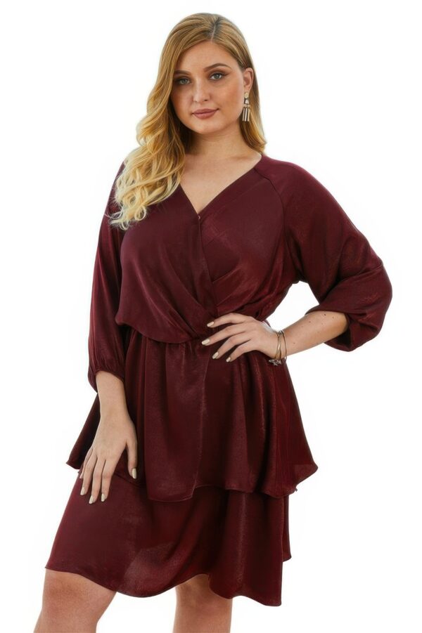 Plus Size V-Neck Dress with Ruffled Hem – Relaxed Silhouette