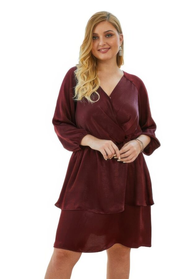 Plus Size V-Neck Dress with Ruffled Hem – Relaxed Silhouette