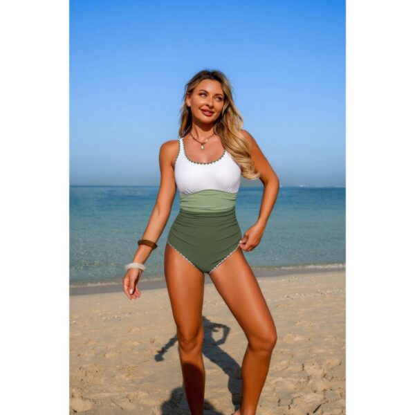 One-Piece Colorblock U-Neck Stretch Swimsuit