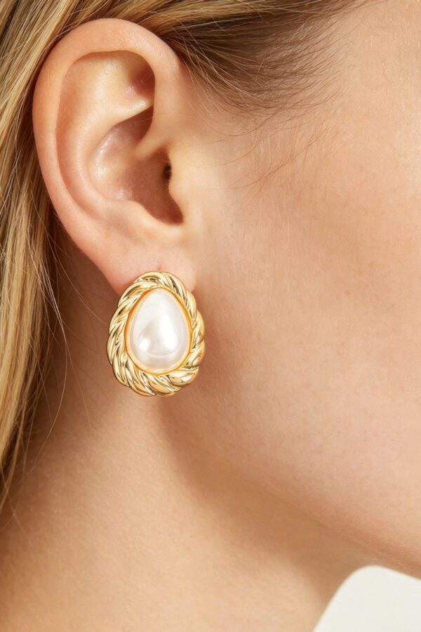 Teardrop Pearl Stud Earrings with Twisted Rope Frame