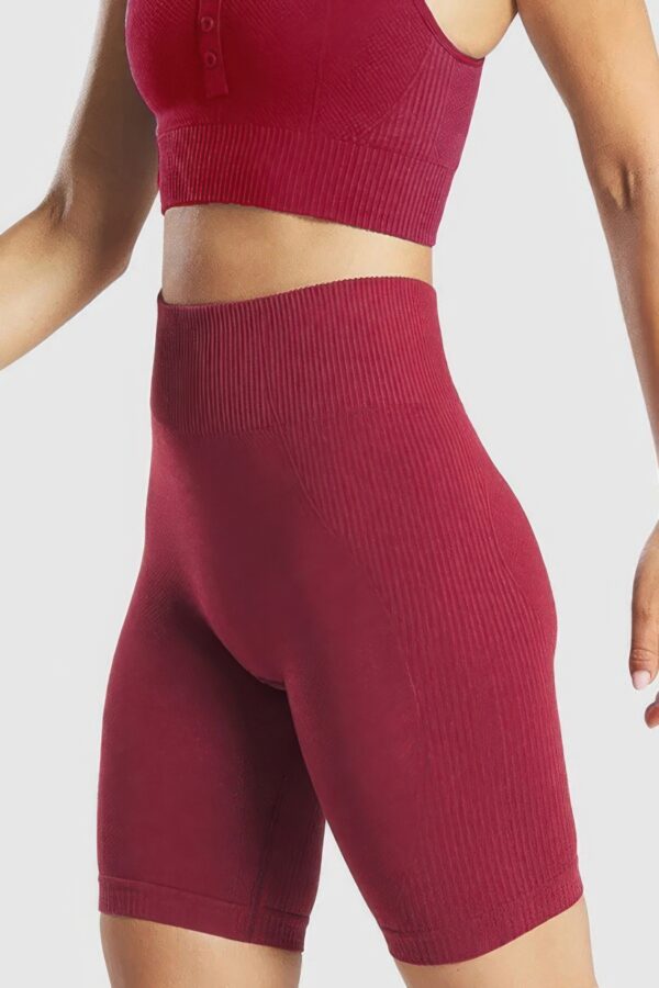 Seamless High-Waist Yoga Shorts - Thigh-Length