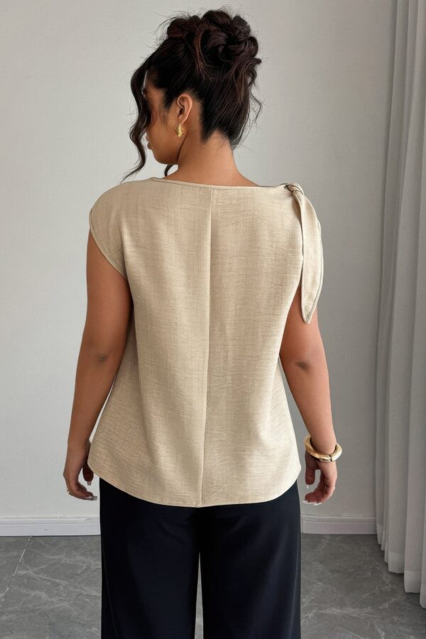 Plus-Size Tie-Neck Sleeveless Blouse - Colorblock