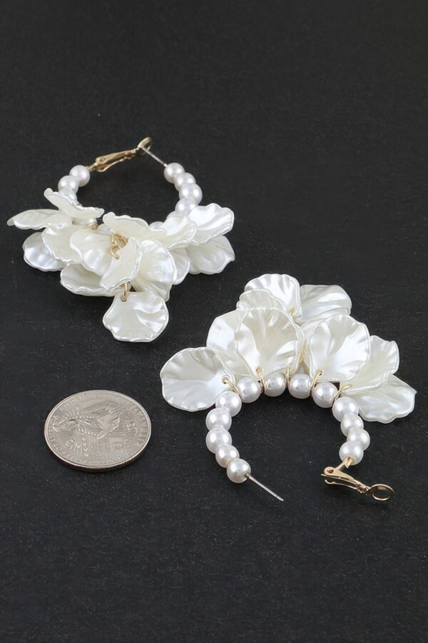 Pearl Petal Beaded Hoop Earrings - Gold-Tone